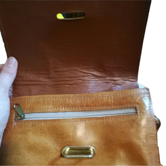 Vintage Cognac Crossbody Purse - Picture 10 of 12
